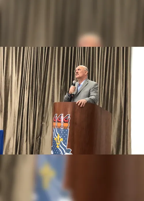
                                        
                                            'Nenhum ladrão, nenhum corrupto', disse ex-ministro da educação ao falar sobre o MEC em evento da UFPB; veja vídeo
                                        
                                        