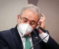 Queiroga lança campanha para incentivar o uso de máscara e primeiro desafio é fazer o presidente adotar o acessório