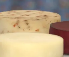 Produtores inovam sabores de queijos e iogurtes com leite de cabra