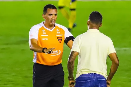 
				
					Arbitragem do Campeonato Paraibano: na rodada #7, Clássico dos Maiorais terá Tiago Ramos no apito
				
				