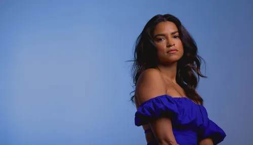 
				
					Lucy Alves lança 'A falta', terceiro single de disco com releituras do Falamansa
				
				