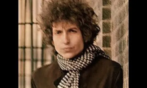 
				
					Aos 80, Bob Dylan em oito discos
				
				