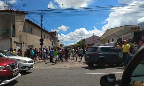 
                                        
                                            Motociclista morre no dia do aniversário após ser atingido por carro, em Campina Grande
                                        
                                        