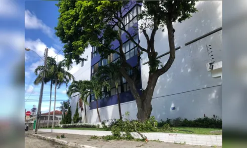 
				
					Criança morre após cair do 22º andar, na madrugada deste sábado, em João Pessoa
				
				