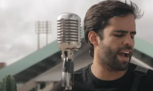 
                                        
                                            Felipe Alcântara faz declaração de amor ao São João no clipe de "Me Diz Amor"
                                        
                                        