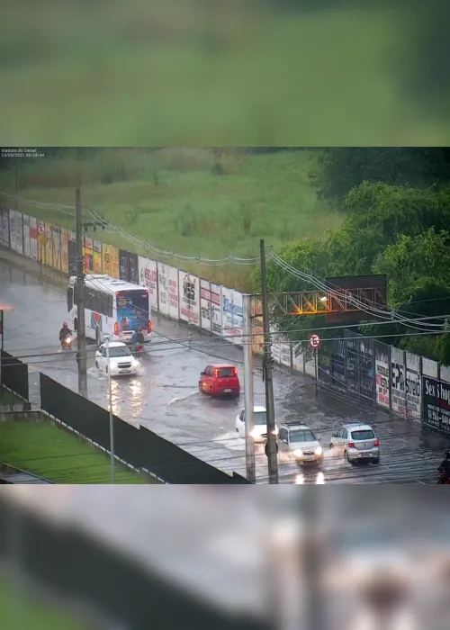 
                                        
                                            Chove mais de 50 milímetros nas últimas doze horas, em João Pessoa
                                        
                                        