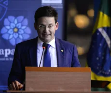 Drible eleitoreiro: governo anuncia novo Bolsa Família de R$ 400 até dezembro de 2022