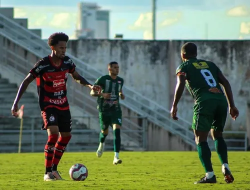 
				
					Melhor jogador do Sousa contra o Sampaio Corrêa, Iranilson celebra triunfo e dedica gol marcado à sogra
				
				