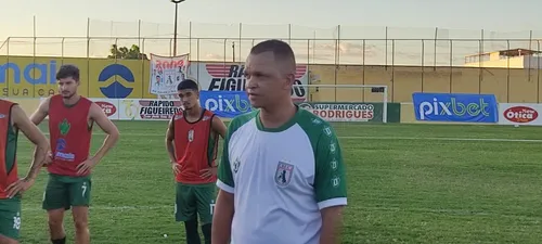 
				
					Warley vence o seu primeiro jogo como técnico efetivo após 8 jogos
				
				