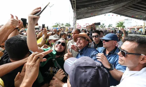 
				
					Sem máscara e aglomerando, Bolsonaro lança Ramal de Apodi no RN; veja cidades da Paraíba beneficiadas
				
				