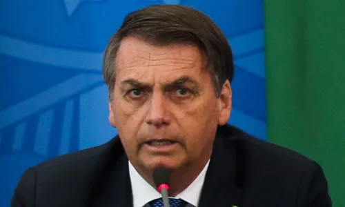 
				
					Bolsonaro diz que “não tem como saber o que acontece nos ministérios”, ao comentar compra da Covaxin
				
				