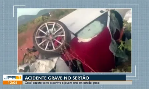 
                                        
                                            Jovem fica gravemente ferida após carro de luxo capotar em Aparecida
                                        
                                        