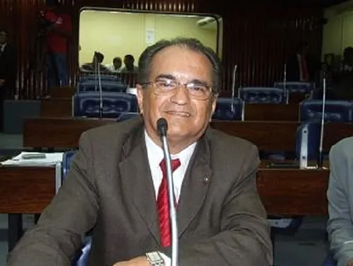 
				
					Ex-deputado Ivaldo Moraes morre aos 79 anos por sequelas da Covid-19
				
				