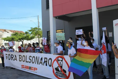 
				
					Cidades da Paraíba registram protestos contra Bolsonaro neste sábado
				
				