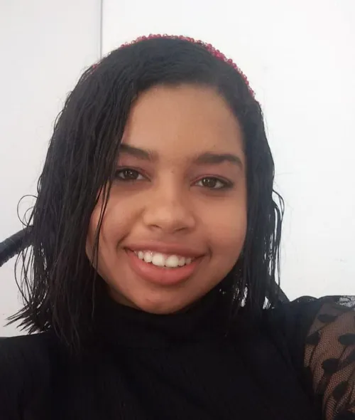 
				
					Adolescente está desaparecida há mais de 24h após sair de casa levando apenas o celular
				
				