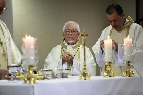 
				
					Monsenhor Catão morre em João Pessoa aos 90 anos
				
				