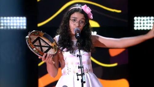 
				
					Paraibana canta 'O Canto da Ema' e se classifica no The Voice Kids
				
				