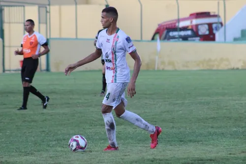 
				
					Zagueiro Marcelo se despede do Sousa e vai jogar a Série C do Campeonato Brasileiro
				
				