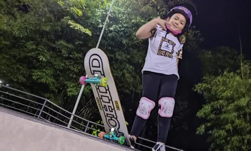 
                                        
                                            Aos 6 anos, pilota de motocross se inspira em Rayssa Leal e começa a praticar skate
                                        
                                        