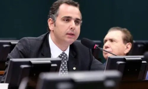 
				
					Candidatura de Pacheco à presidência pelo PSD coloca Romero Rodrigues numa 'encruzilhada'
				
				