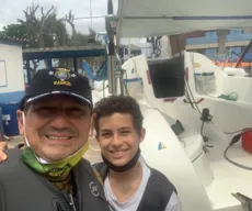 Pai e filho compartilham paixão pela prática de esportes náuticos, em João Pessoa