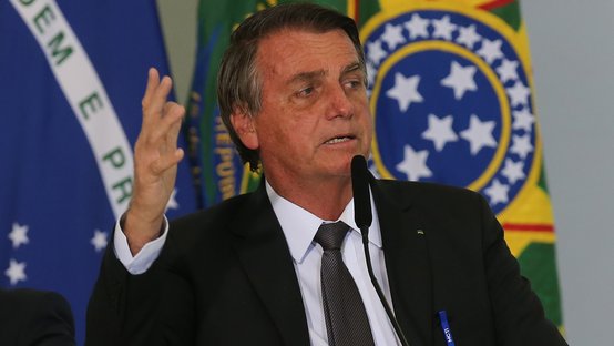 Sem saber como "baixar" o preço dos combustíveis, Bolsonaro já fala em privatizar a Petrobras