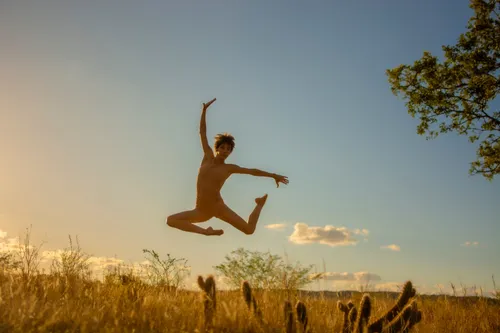 
				
					Festival de Inverno de Campina Grande abre inscrições para oficinas de dança online
				
				