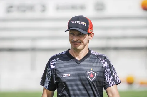 
				
					Técnico do Botafogo-PB vê confrontos difíceis na próxima fase da Série C, mas garante time forte
				
				