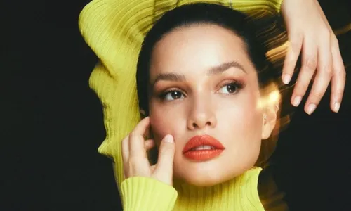 
                                        
                                            Juliette troca capa de EP após críticas sobre plágio de Pabllo Vittar; fotógrafa explica efeito
                                        
                                        