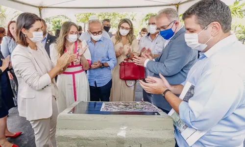 
                                        
                                            Michelle Bolsonaro e Queiroga visitam local do futuro Hospital de Doenças Raras
                                        
                                        