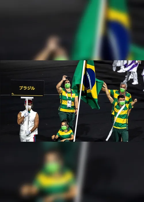 
                                        
                                            Petrúcio Ferreira leva bandeira brasileira na abertura das Paralímpiadas de Tóquio
                                        
                                        