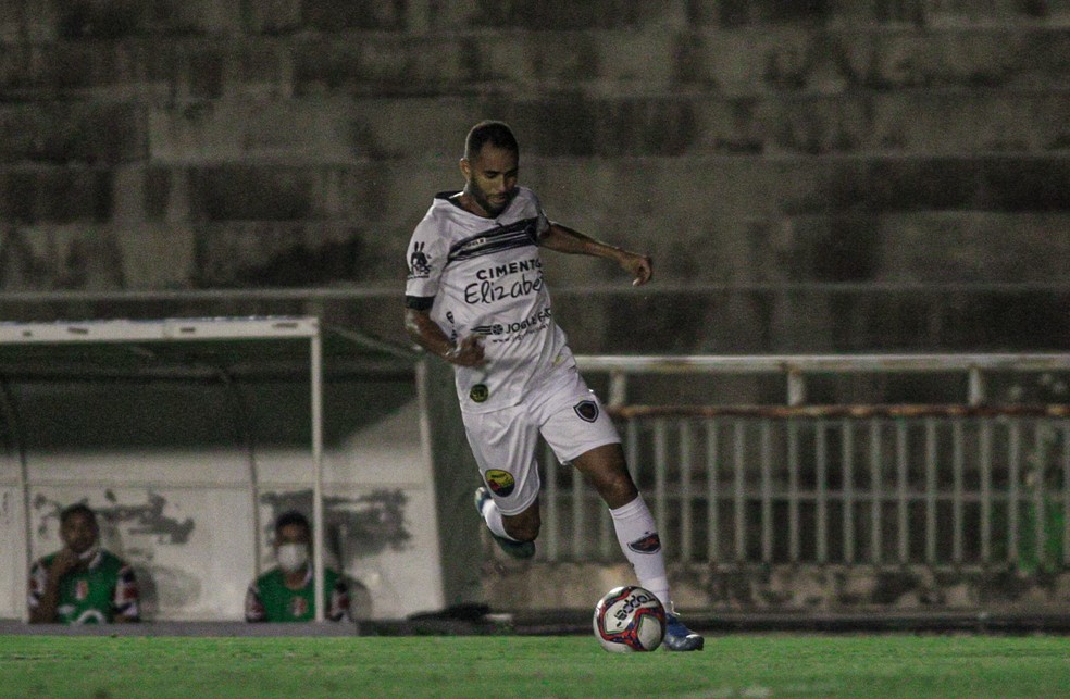 Pablo foca no Santa Cruz, mas lamenta returno do Botafogo-PB: "Poderíamos estar classificados"