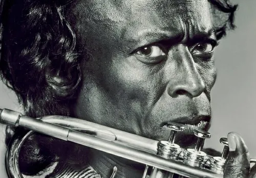 
				
					Miles Davis, morto há 30 anos, foi o último gênio do jazz. Sem ele, o jazz não seria o que é
				
				