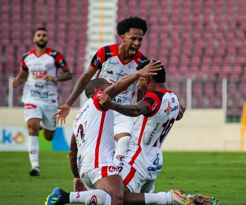 
				
					Precisando vencer, Campinense recebe Sergipe em jogo que vale vaga nas oitavas de final da Série D
				
				