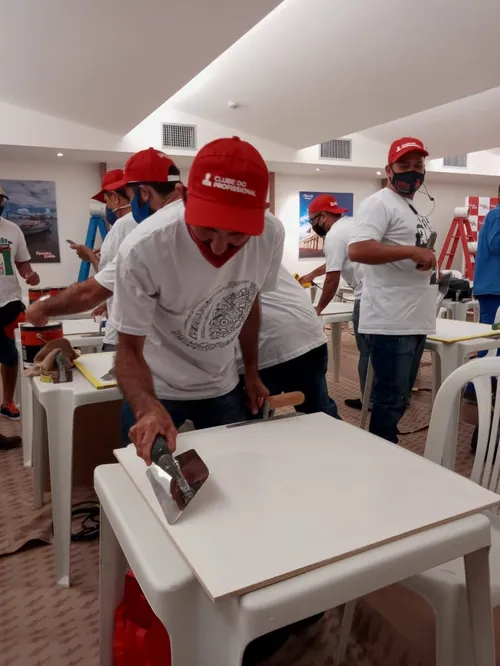 
				
					Cursos e palestras gratuitos são oferecidos para profissionais da construção civil, em João Pessoa
				
				