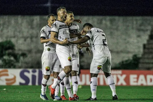 
				
					Jogadores do Botafogo-PB terão "bicho" em caso de vitória sobre o Jacuipense na Série C
				
				