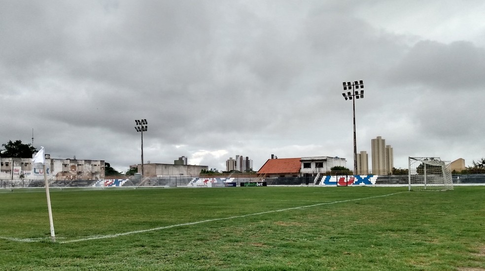 
				
					Meia do Treze, Carlinhos admite sintonia com Raphael Augusto e comenta expectativa em jogar no Presidente Vargas
				
				