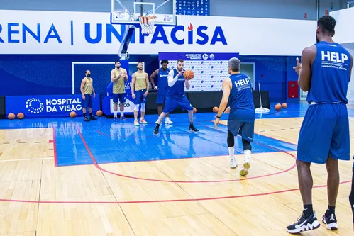 
				
					Guidetti celebra retorno de torcida, e prevê Unifacisa forte na temporada 2021/2022 do NBB
				
				