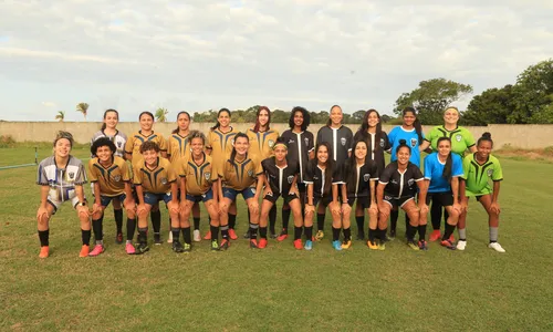 
                                        
                                            Comissão técnica e elenco do VF4 são apresentados para o Paraibano Feminino de 2021
                                        
                                        