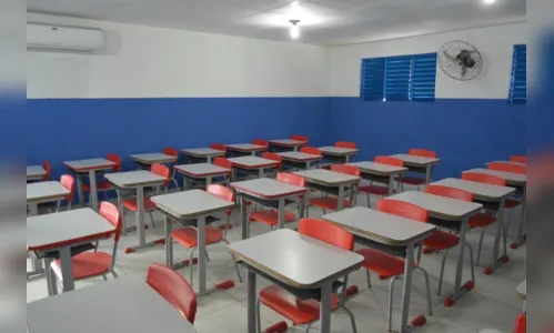 
				
					No modelo híbrido, atividades presenciais das escolas da Paraíba começam nesta quinta-feira
				
				