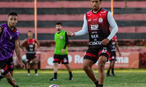 
                                        
                                            Campinense perde volante Rafinha para o restante da temporada, após lesão grave no joelho ser confirmada
                                        
                                        