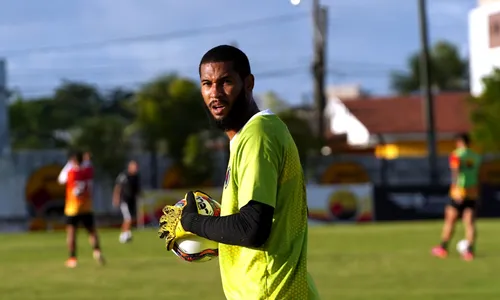 
                                        
                                            Botafogo-PB anuncia permanência do goleiro Lucas, que segue no elenco para 2022
                                        
                                        