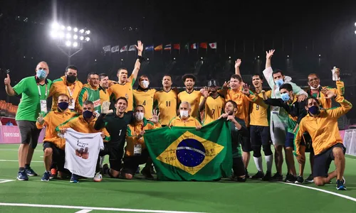 
                                        
                                            Paraibanos entram para a história e conquistam 5ª medalha de ouro do futebol de 5 na Paralimpíadas
                                        
                                        