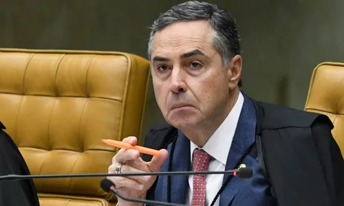 
                                        
                                            Barroso deveria falar menos, mas pedido de impeachment não dará em nada
                                        
                                        