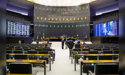 
				
					LOA 2022: parlamentares da Paraíba aprovam mais de R$ 21 bi para fundo eleitoral e emendas de relator
				
				