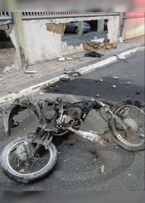 
                                        
                                            Acidente grave deixa motoboy morto em avenida principal de Manaíra, em João Pessoa
                                        
                                        