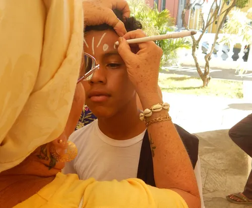 
				
					Dia dos Professores: projeto leva educação antirracista e identidade afro-brasileira à comunidade de João Pessoa
				
				