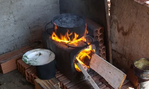 
				
					Venda do gás de cozinha cai 30% na PB e fogão a lenha vira alternativa, mas especialistas destacam os riscos
				
				