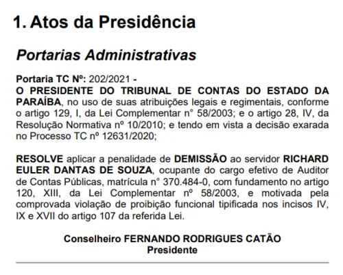 
				
					Operação Calvário: auditor do TCE acusado de receber propina é demitido
				
				