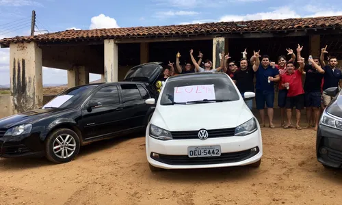 
                                        
                                            Em país polarizado, lulistas expõem cartazes para bolsonaristas na Paraíba
                                        
                                        